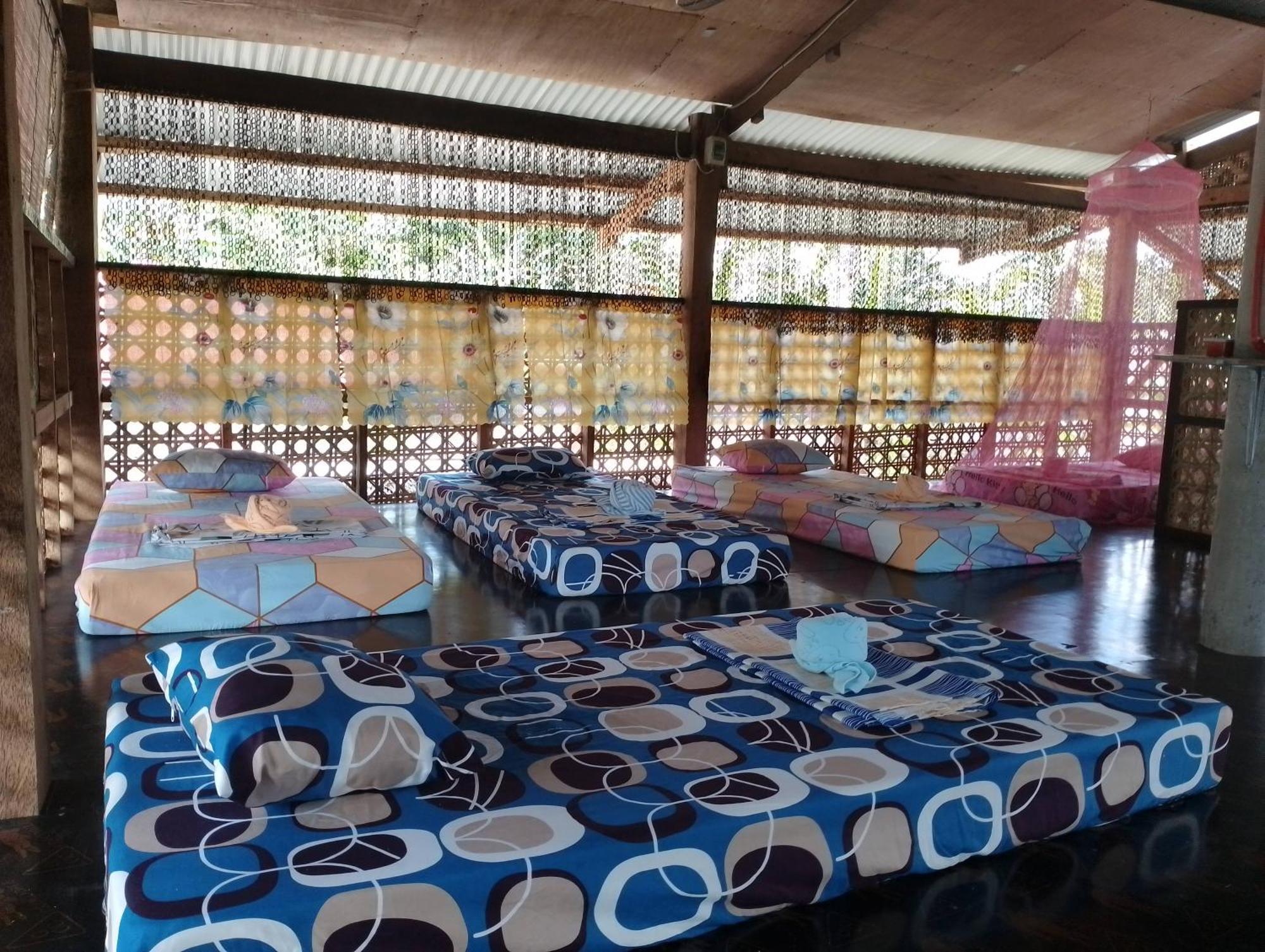 Lhoyjean Garden Hostel Batuan Экстерьер фото