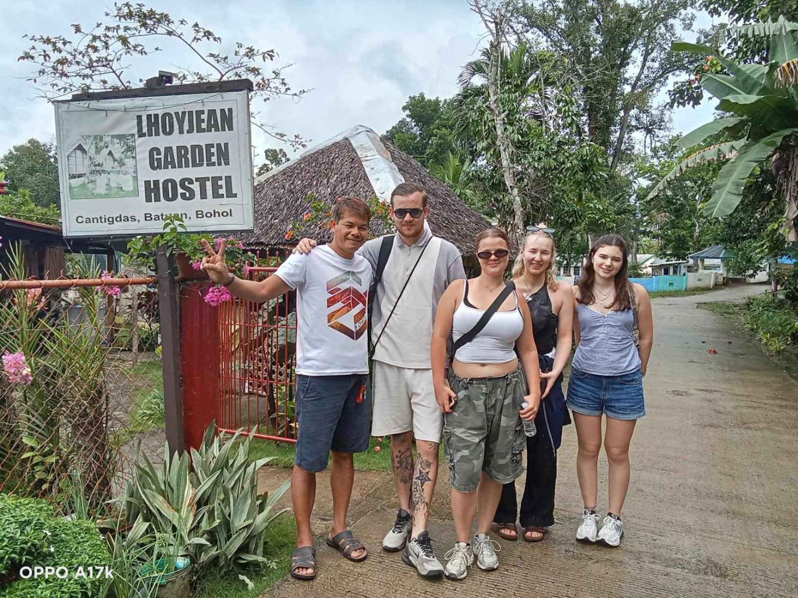 Lhoyjean Garden Hostel Batuan Экстерьер фото